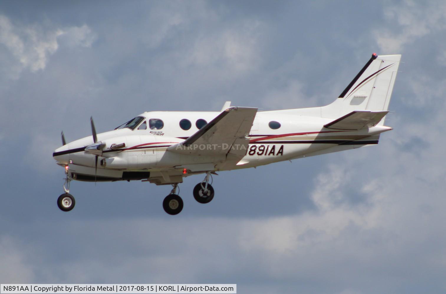 N891AA, 1989 Beech C90A King Air C/N LJ-1221, Kingair C90A