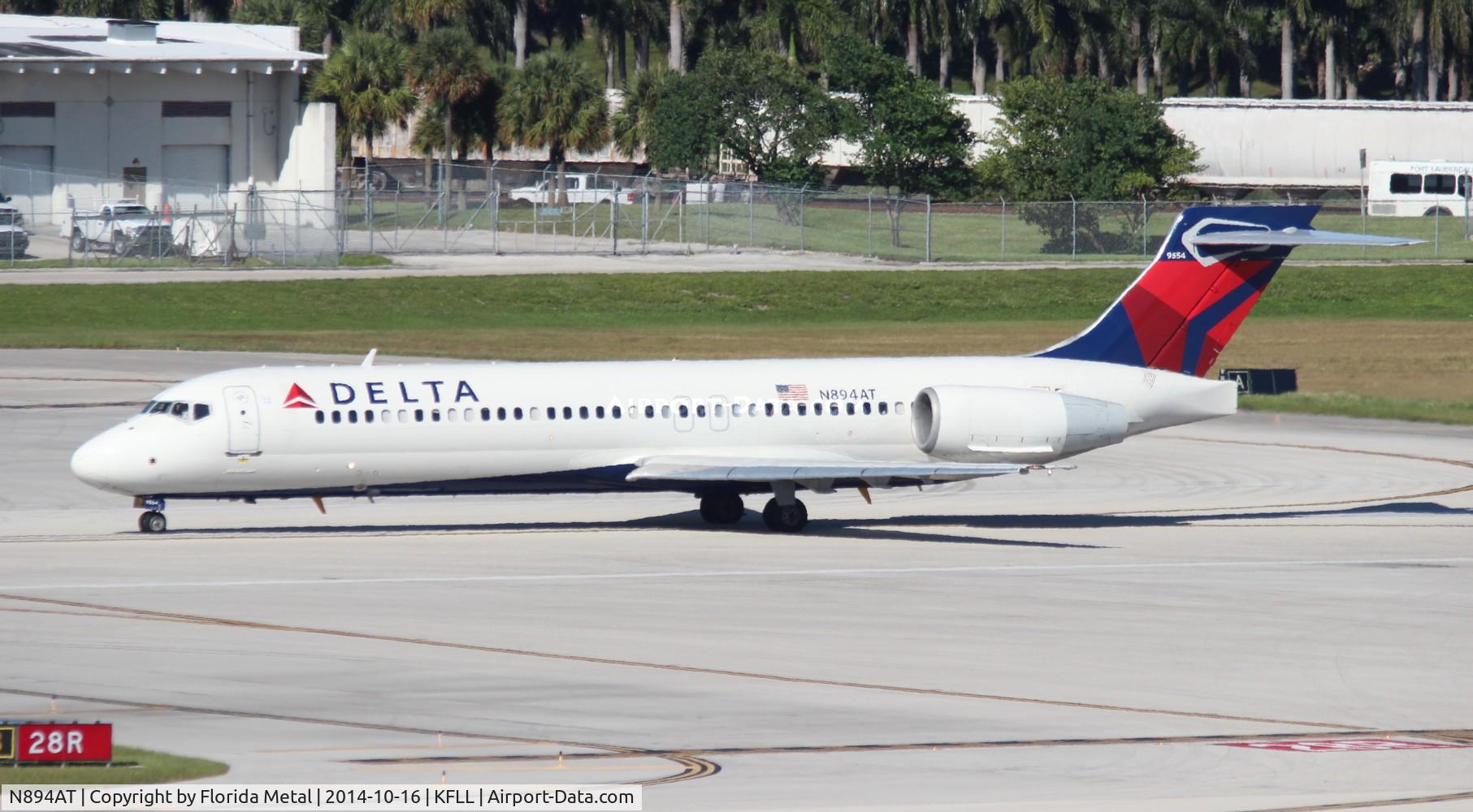 N894AT, 2004 Boeing 717-200 C/N 55046, Delta 717
