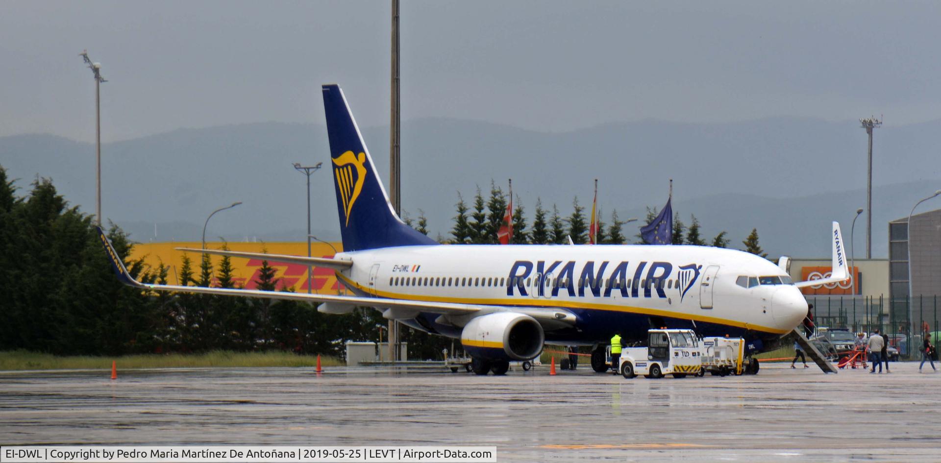 EI-DWL, 2007 Boeing 737-8AS C/N 33618, Aeropuerto de Foronda - Vitoria-Gasteiz - Euskadi - España