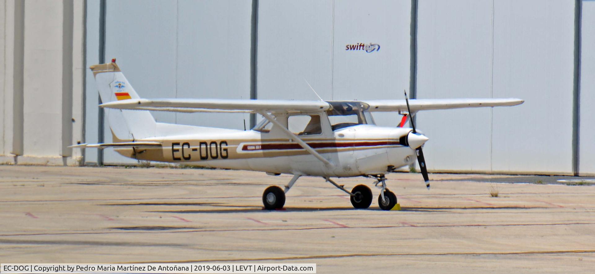 EC-DOG, 1980 Cessna 152 II C/N 15284365, Aeropuerto de Foronda - Vitoria-Gasteiz - Euskadi - España