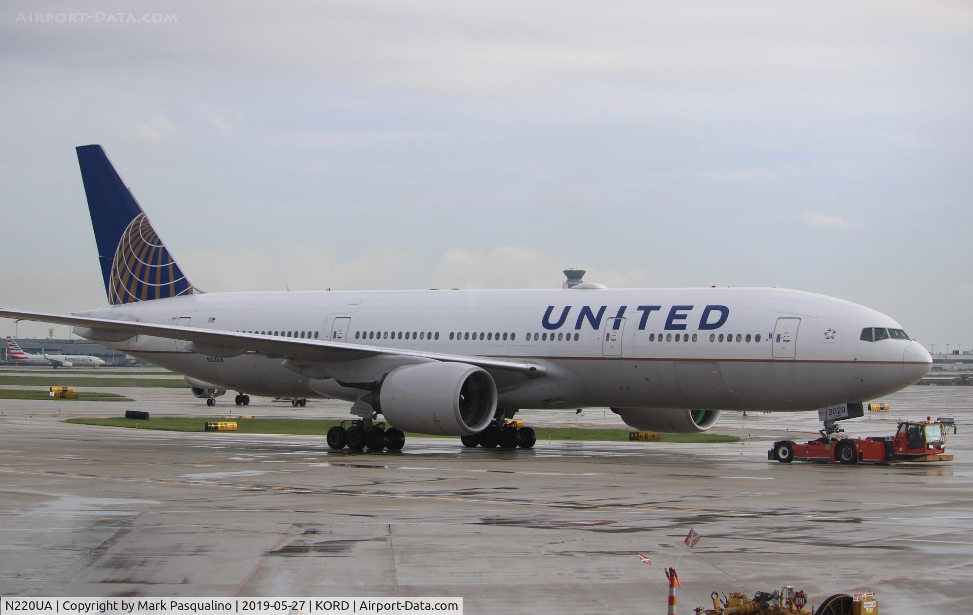 N220UA, 2001 Boeing 777-222 C/N 30223, Boeing 777-222