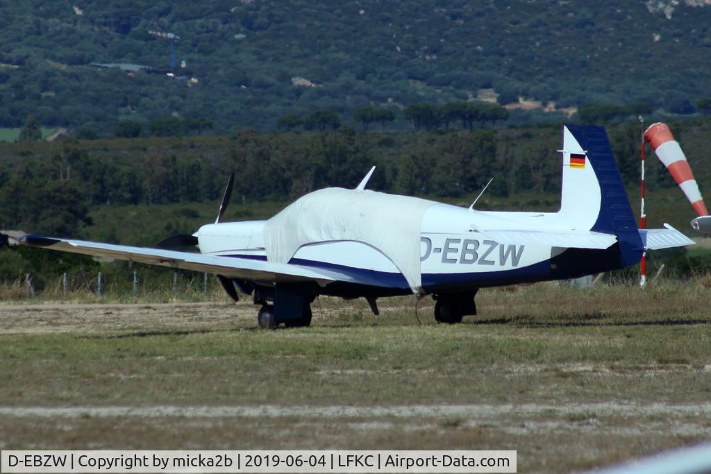 D-EBZW, 1980 Mooney M20K 231 C/N 25-0385, Parked
