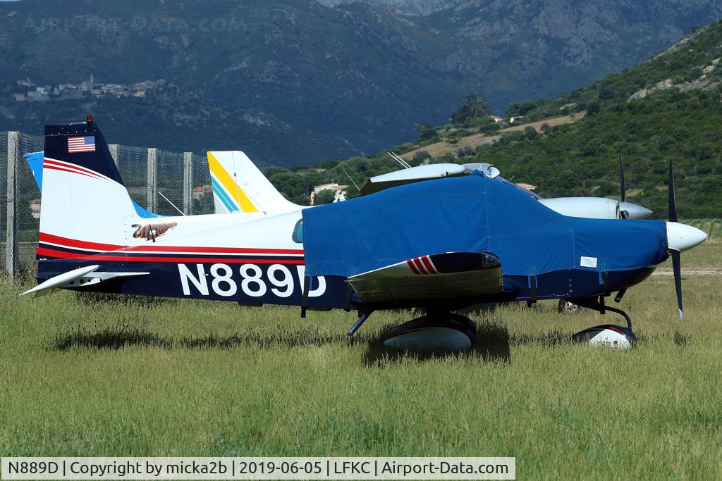 N889D, 1978 Grumman American AA-5B Tiger C/N AA5B-0706, Parked