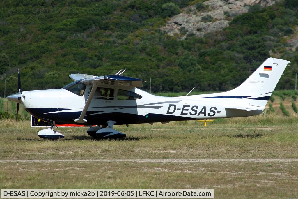 D-ESAS, Cessna 182S Skylane Skylane C/N 18282303, Taxiing