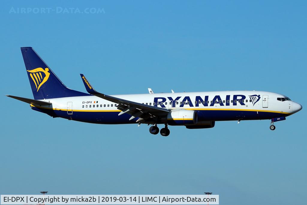 EI-DPX, 2007 Boeing 737-8AS C/N 35553, Landing