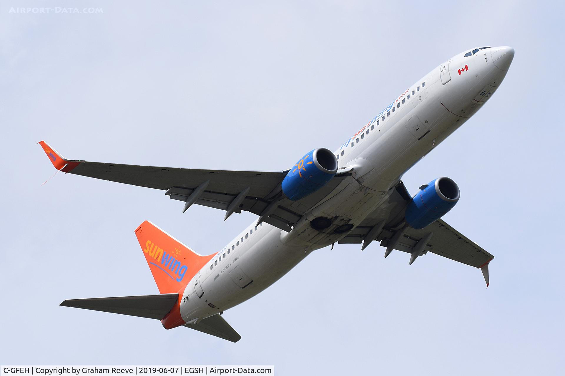 C-GFEH, 2015 Boeing 737-8GS C/N 41608, Departing from Norwich.
