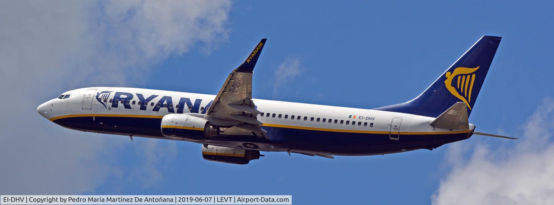 EI-DHV, 2005 Boeing 737-8AS C/N 33582, Aeropuerto de Foronda - Vitoria-Gasteiz - Euskadi - España