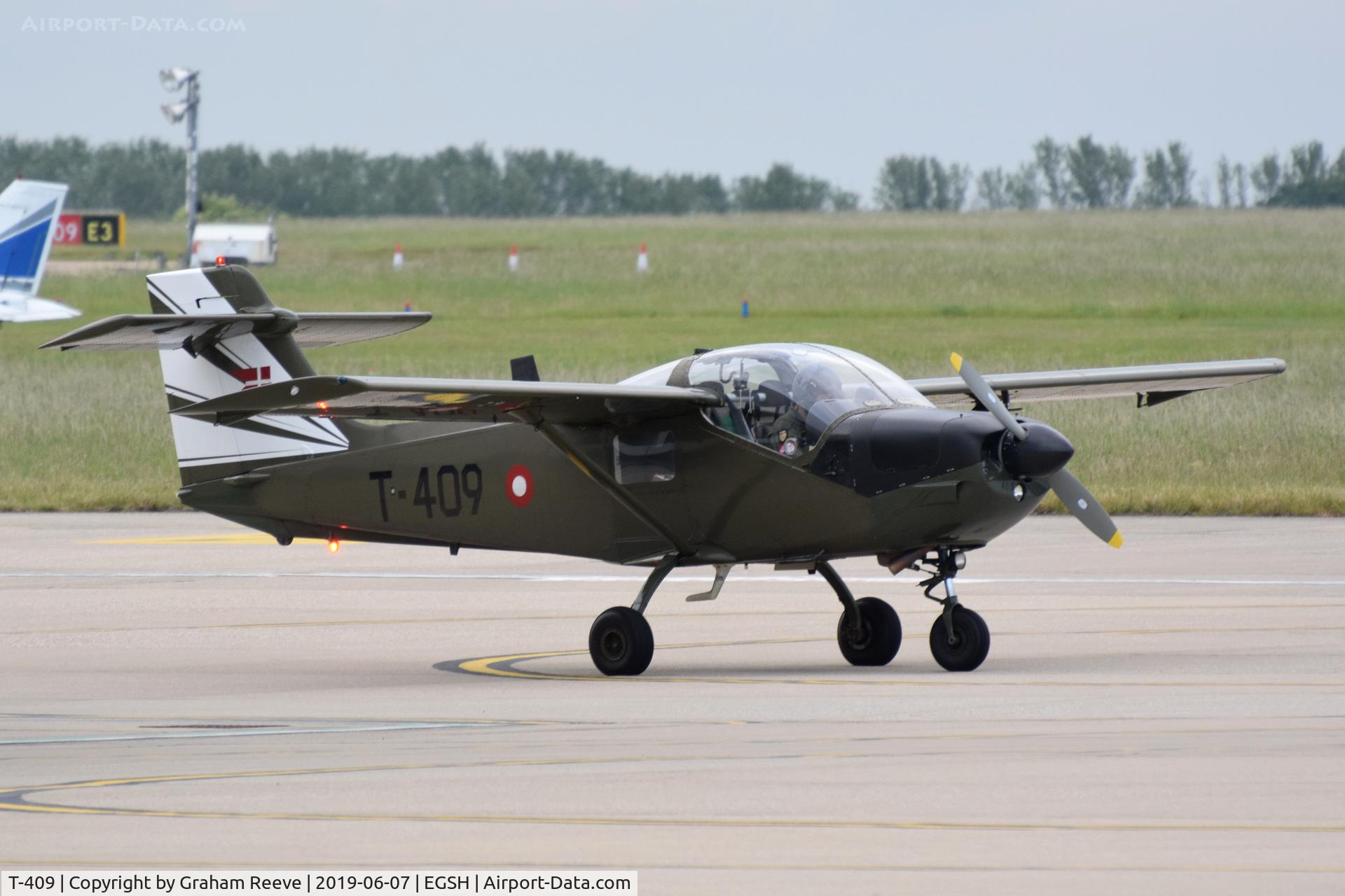 T-409, Saab T-17 Supporter C/N 15-209, Departing from Norwich.