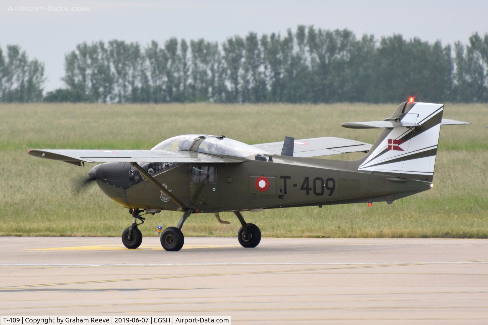 T-409, Saab T-17 Supporter C/N 15-209, Departing from Norwich.