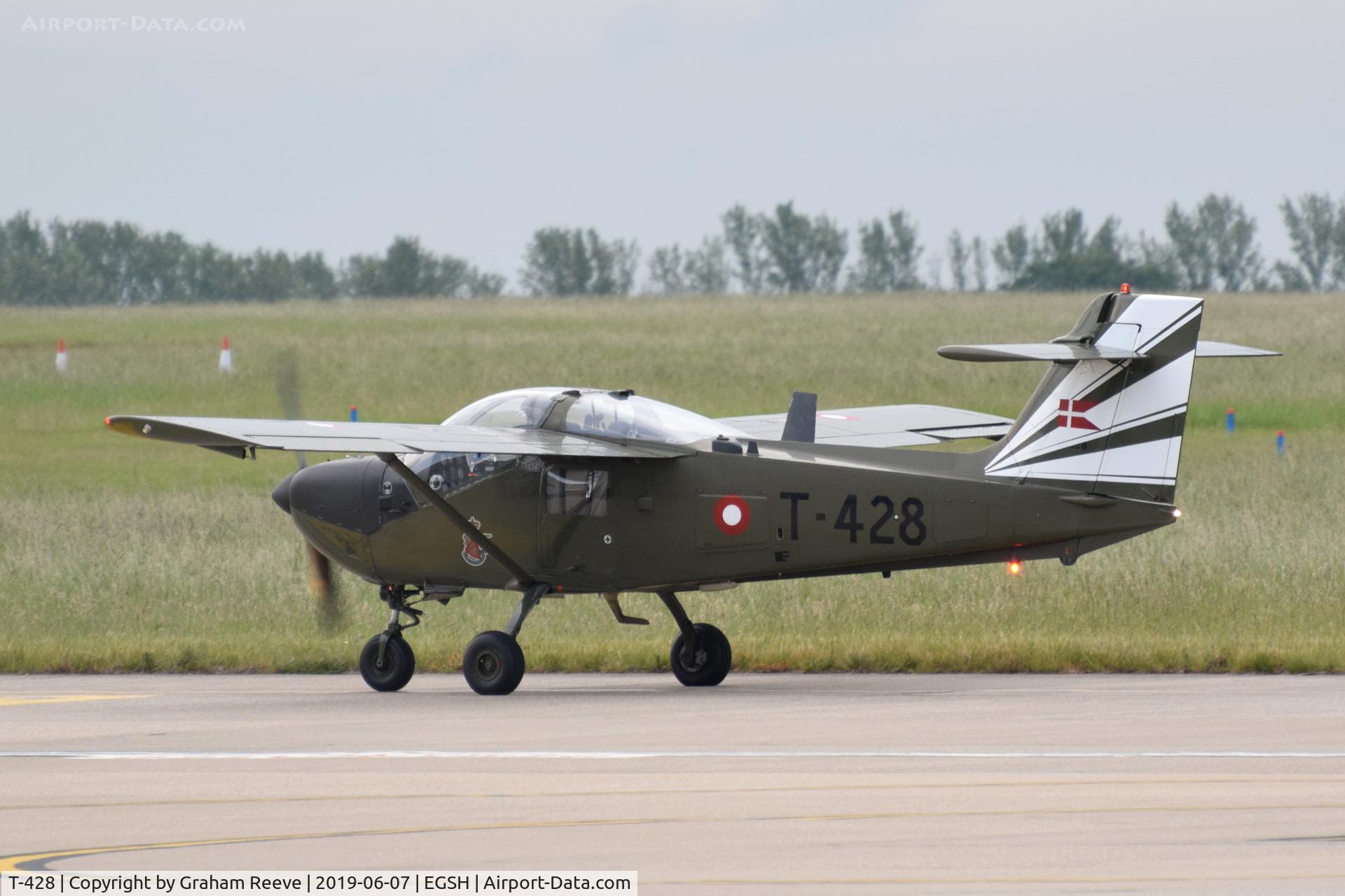 T-428, Saab T-17 Supporter C/N 15-228, Departing from Norwich.