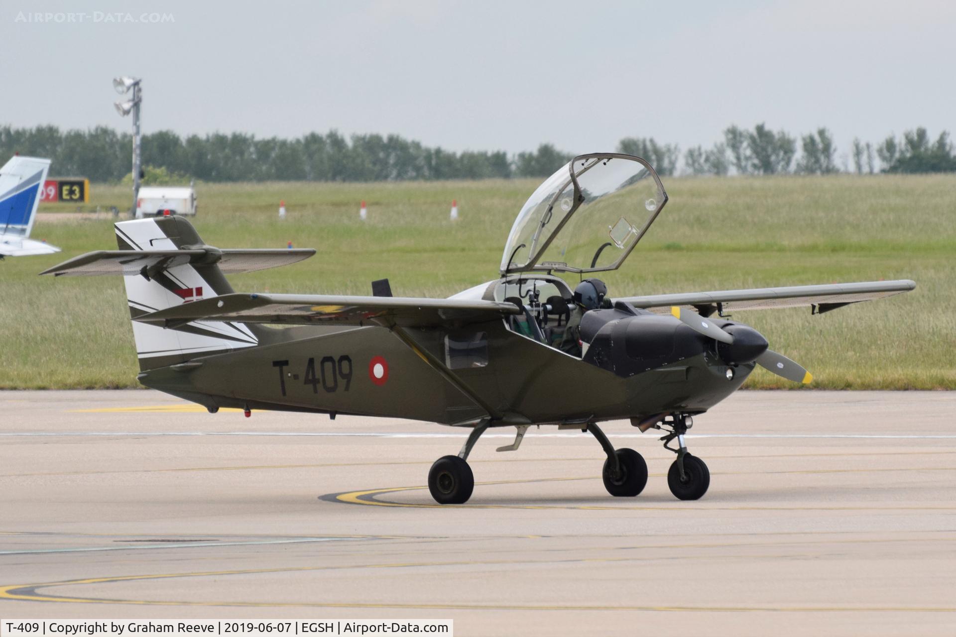 T-409, Saab T-17 Supporter C/N 15-209, Getting ready to depart from Norwich.