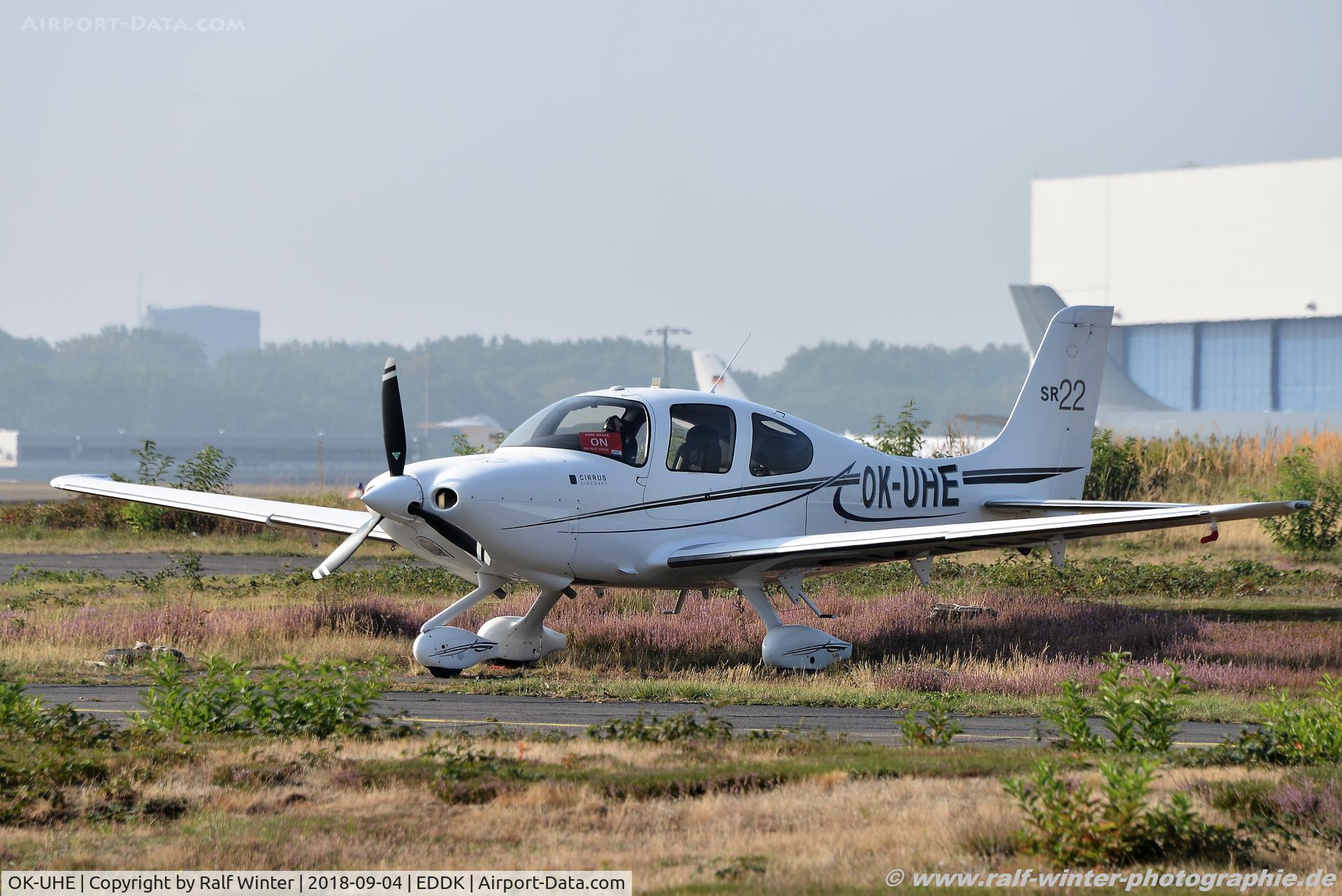 OK-UHE, Cirrus SR22 C/N 3863, Cirrus Design SR-22 - Private - 3863 - OK-UHE - 04.09.2018 - CGN