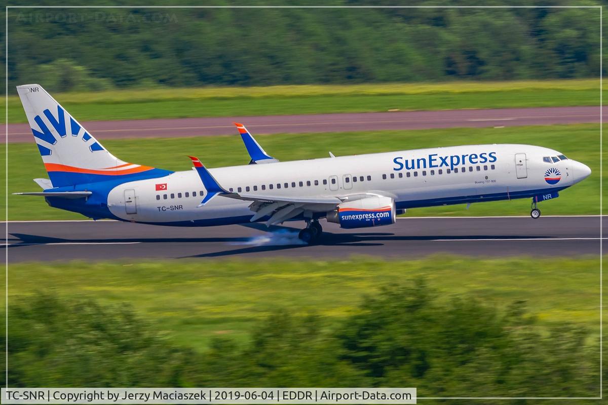 TC-SNR, 2010 Boeing 737-8HC C/N 40754, Boeing 737-8HC