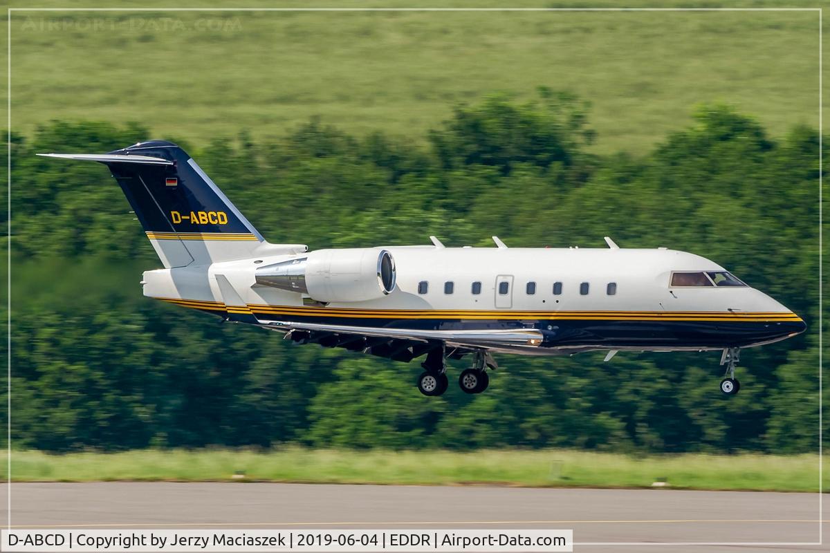 D-ABCD, 2003 Bombardier Challenger 604 (CL-600-2B16) C/N 5565, Bombardier Challenger 604