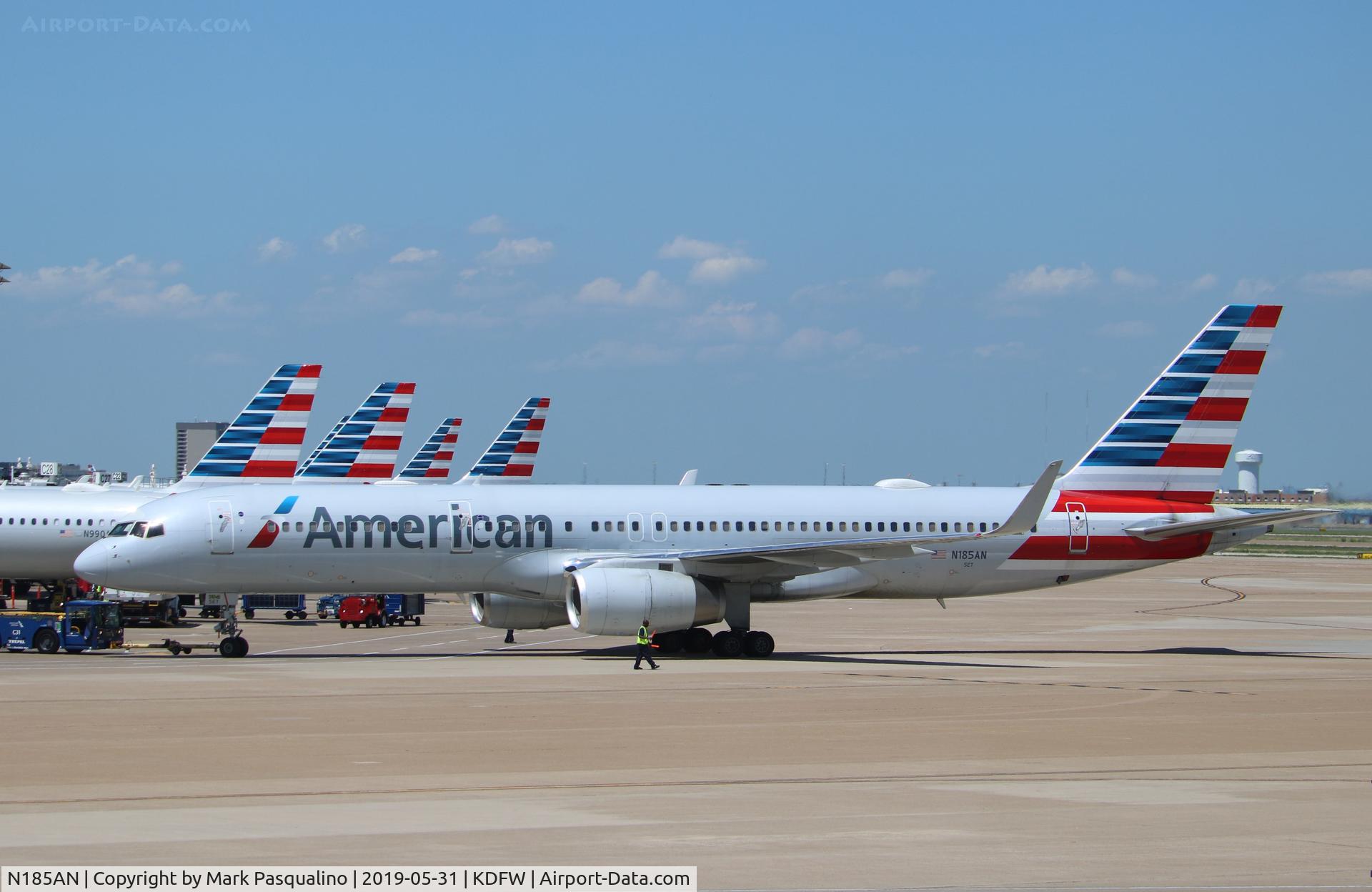 N185AN, 2001 Boeing 757-223 C/N 32379, Boeing 757-223