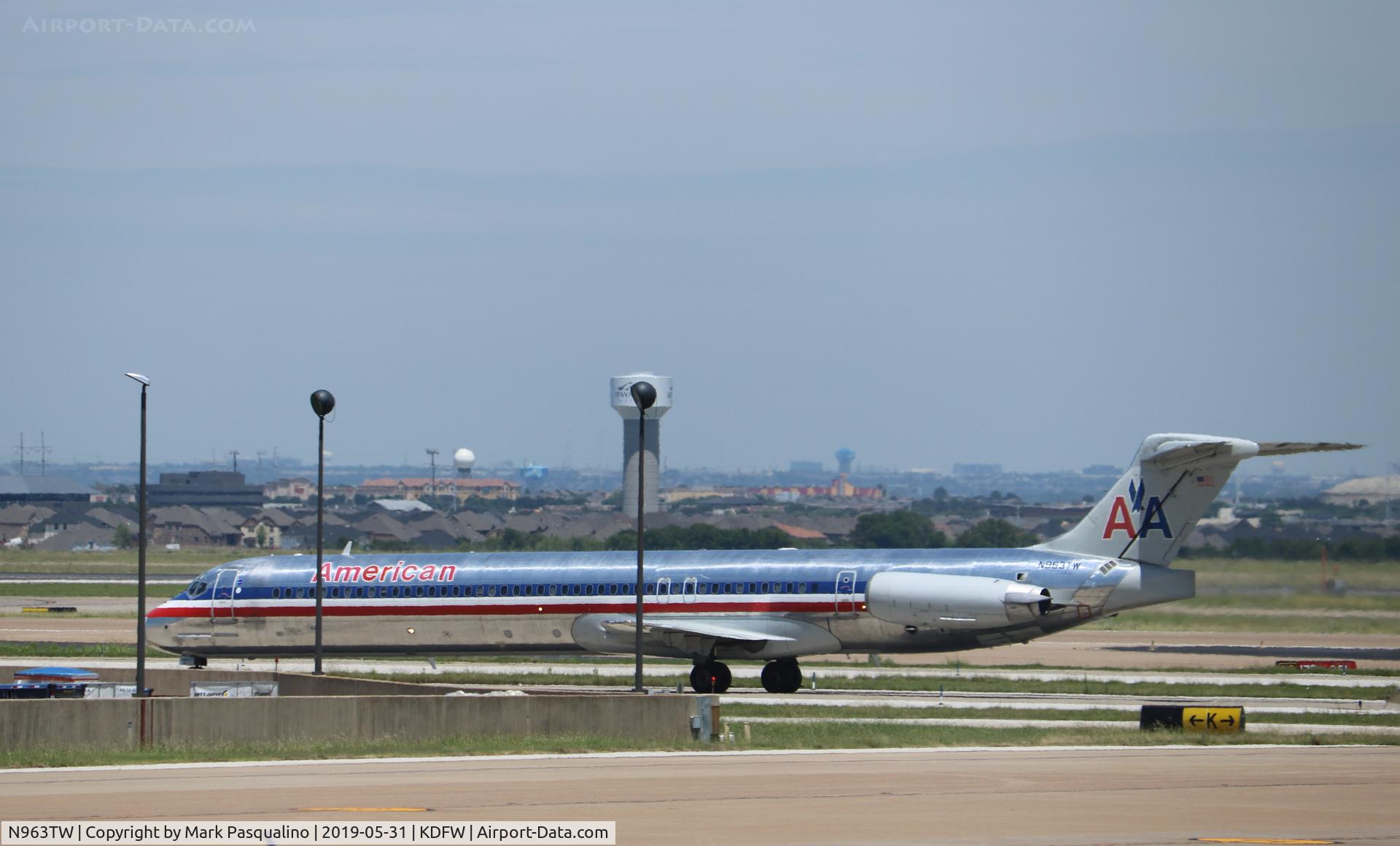 N963TW, 1999 McDonnell Douglas MD-83 (DC-9-83) C/N 53613, MD-83