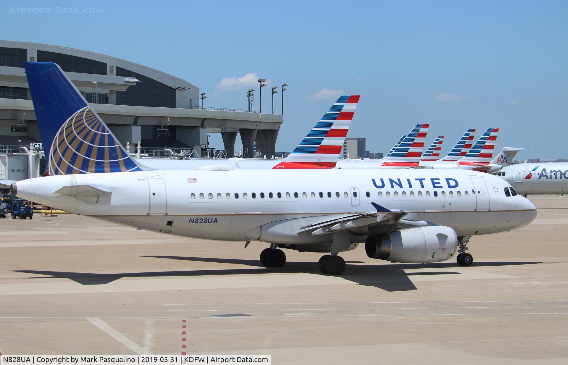 N828UA, 1999 Airbus A319-131 C/N 1031, Airbus A319-131
