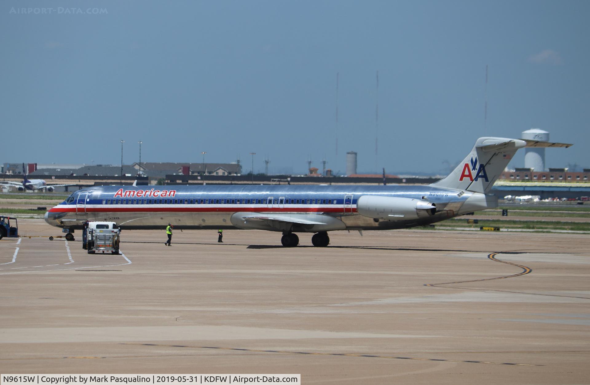 N9615W, 1997 McDonnell Douglas MD-83 (DC-9-83) C/N 53562, MD-83