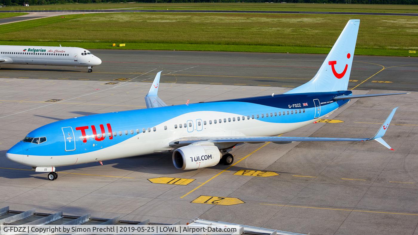 G-FDZZ, 2011 Boeing 737-8K5 C/N 37262, G-FDZZ @ Linz Airport