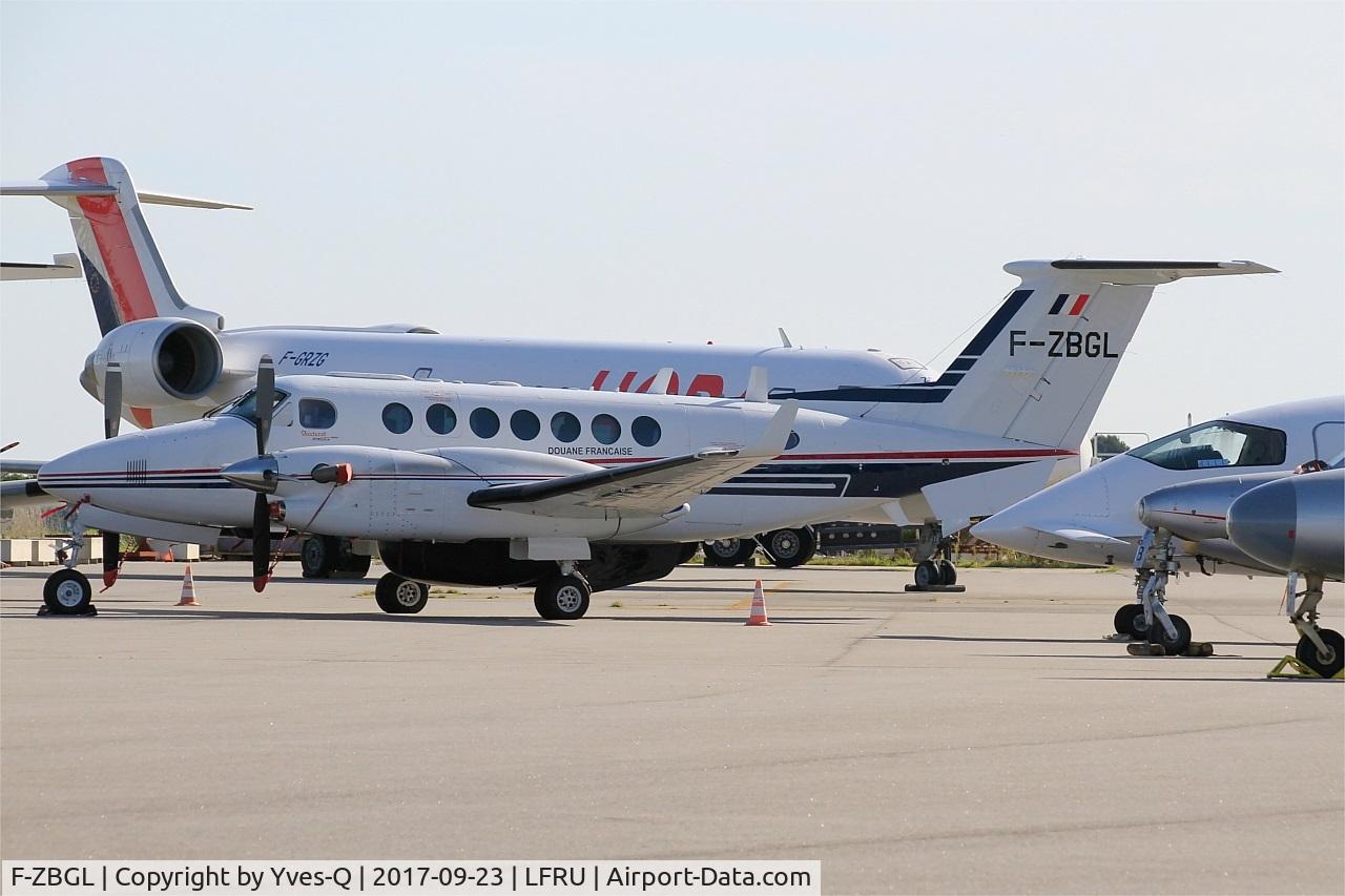 F-ZBGL, Hawker Beechcraft 350ER Super King Air (B300CER) C/N FL-746, Beech Super King Air 350, Static display, Morlaix-Ploujean airport (LFRU-MXN) air show 2017