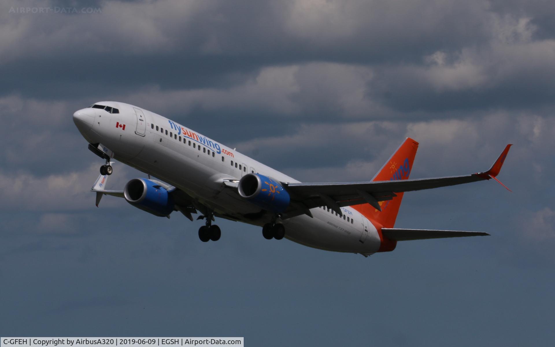 C-GFEH, 2015 Boeing 737-8GS C/N 41608, Departing Rwy 27 at Norwich