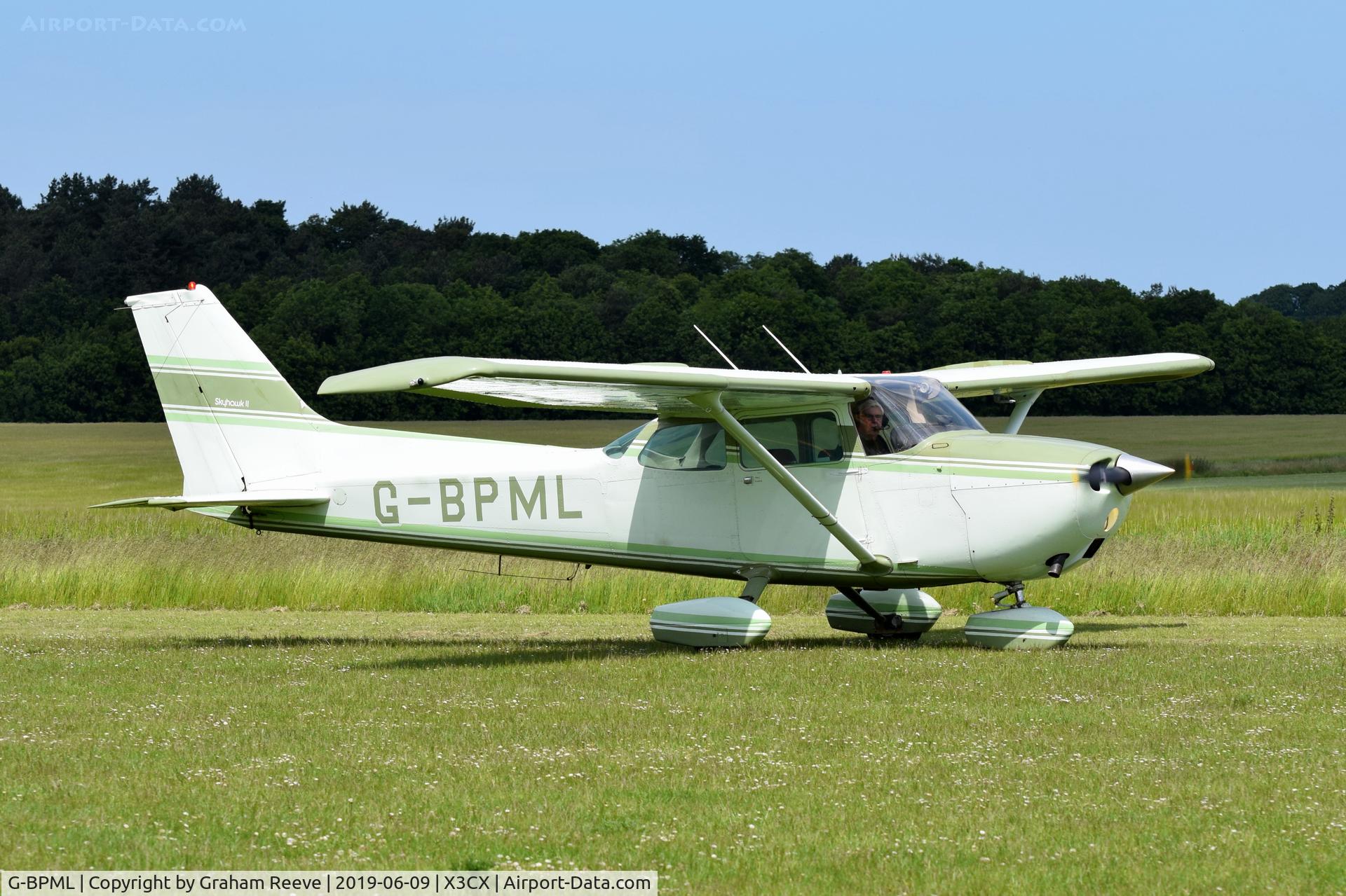 G-BPML, 1976 Cessna 172M C/N 172-67102, Just landed at Northrepps.