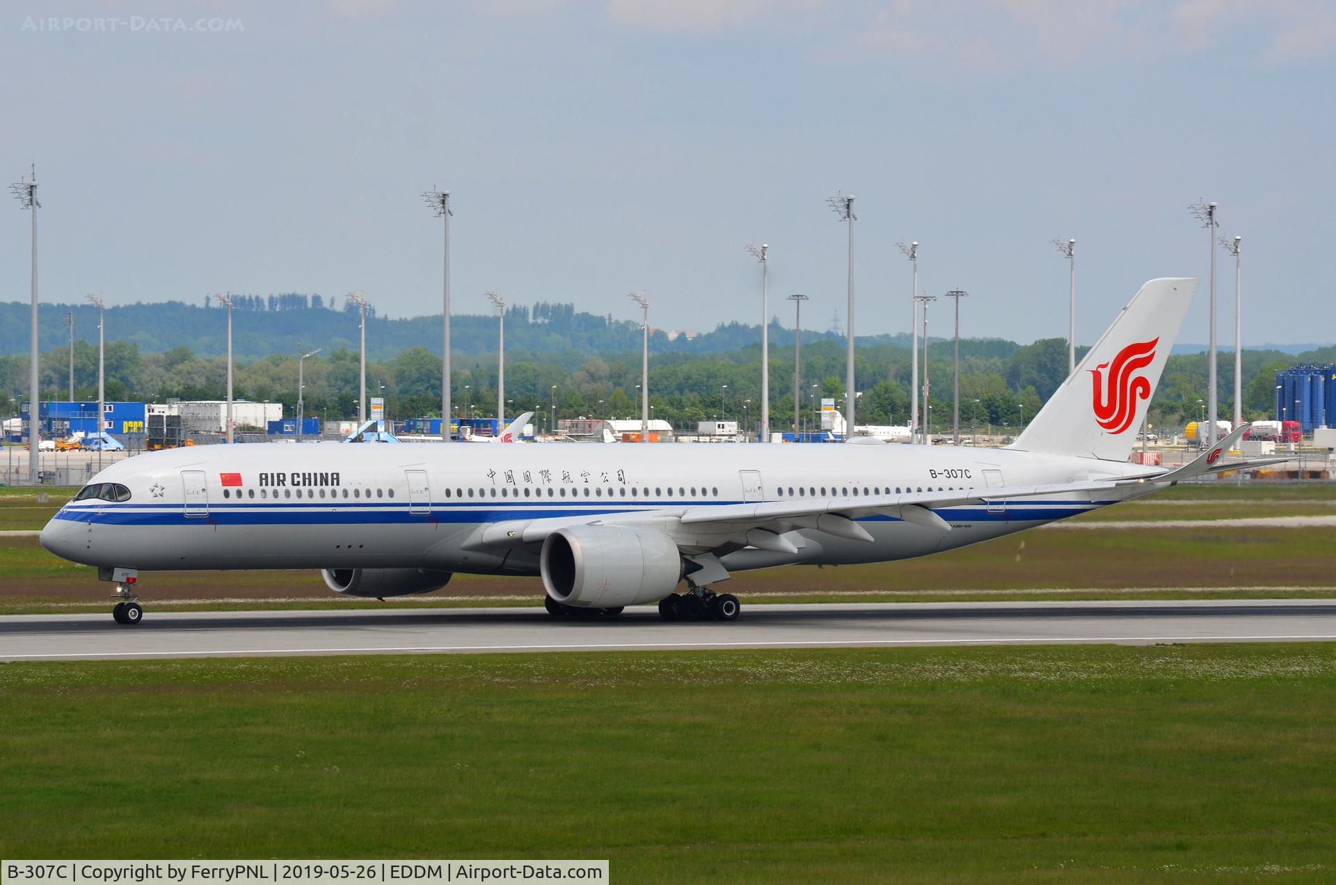 B-307C, 2018 Airbus A350-941 C/N 284, Air China A359 taking-off for PVG