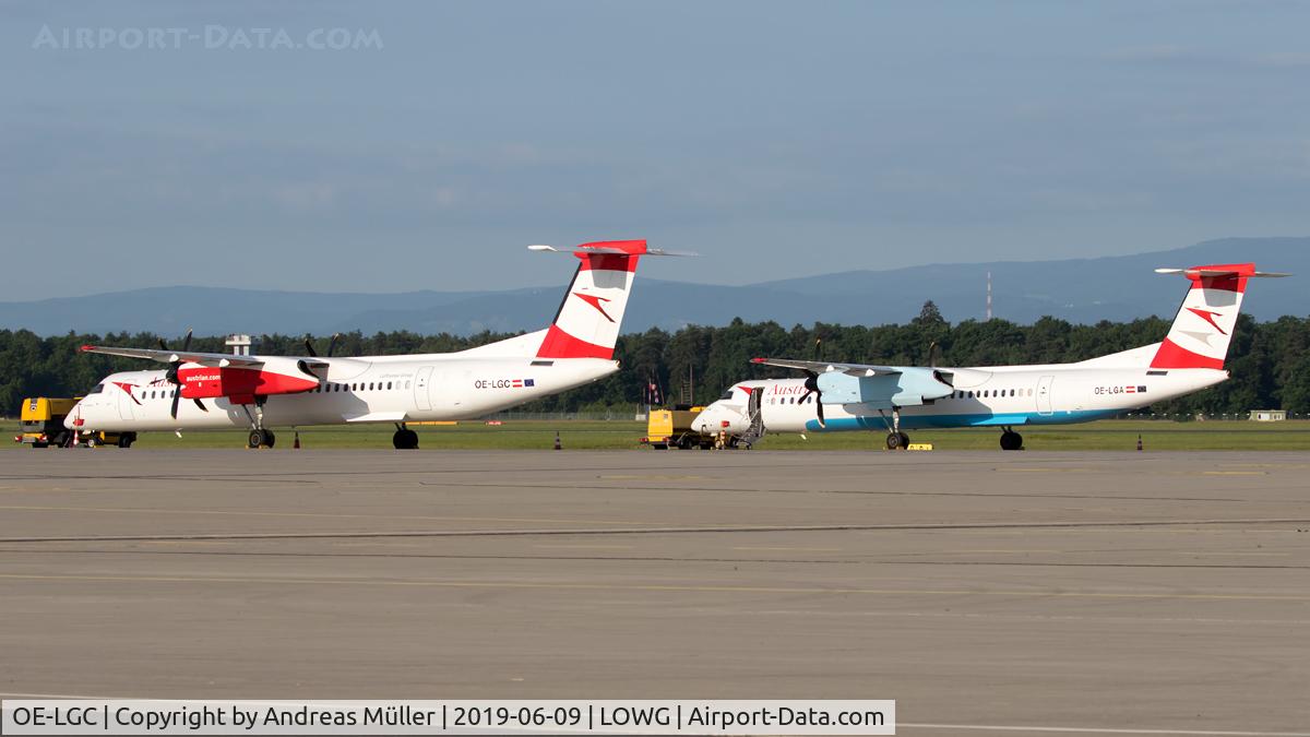 OE-LGC, 2000 De Havilland Canada DHC-8-402Q Dash 8 C/N 4026, A sight that will soon be gone.