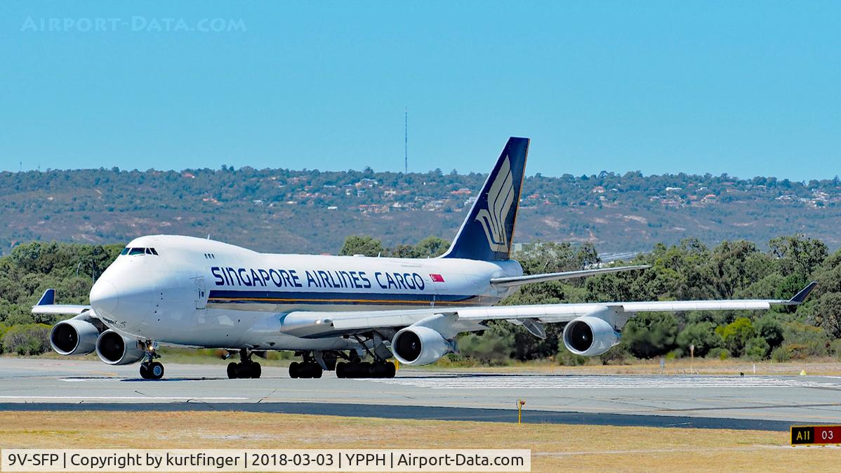 9V-SFP, 2005 Boeing 747-412F/SCD C/N 32902, Boeing 747-412F. SQC 9V-SFP lining up runway 03 YPPH 03/03/18.