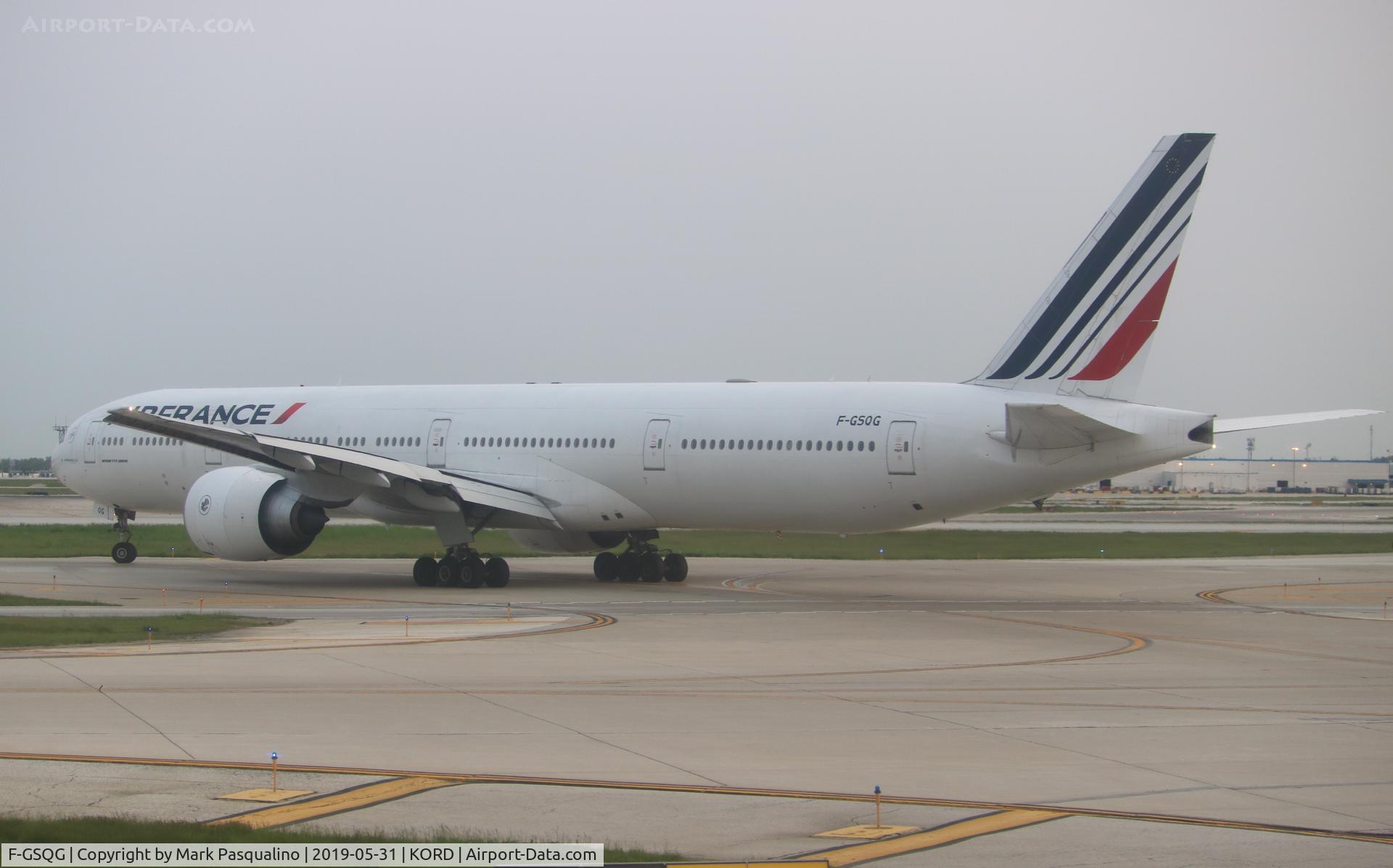 F-GSQG, 2004 Boeing 777-328/ER C/N 32850, Boeing 777-328/ER