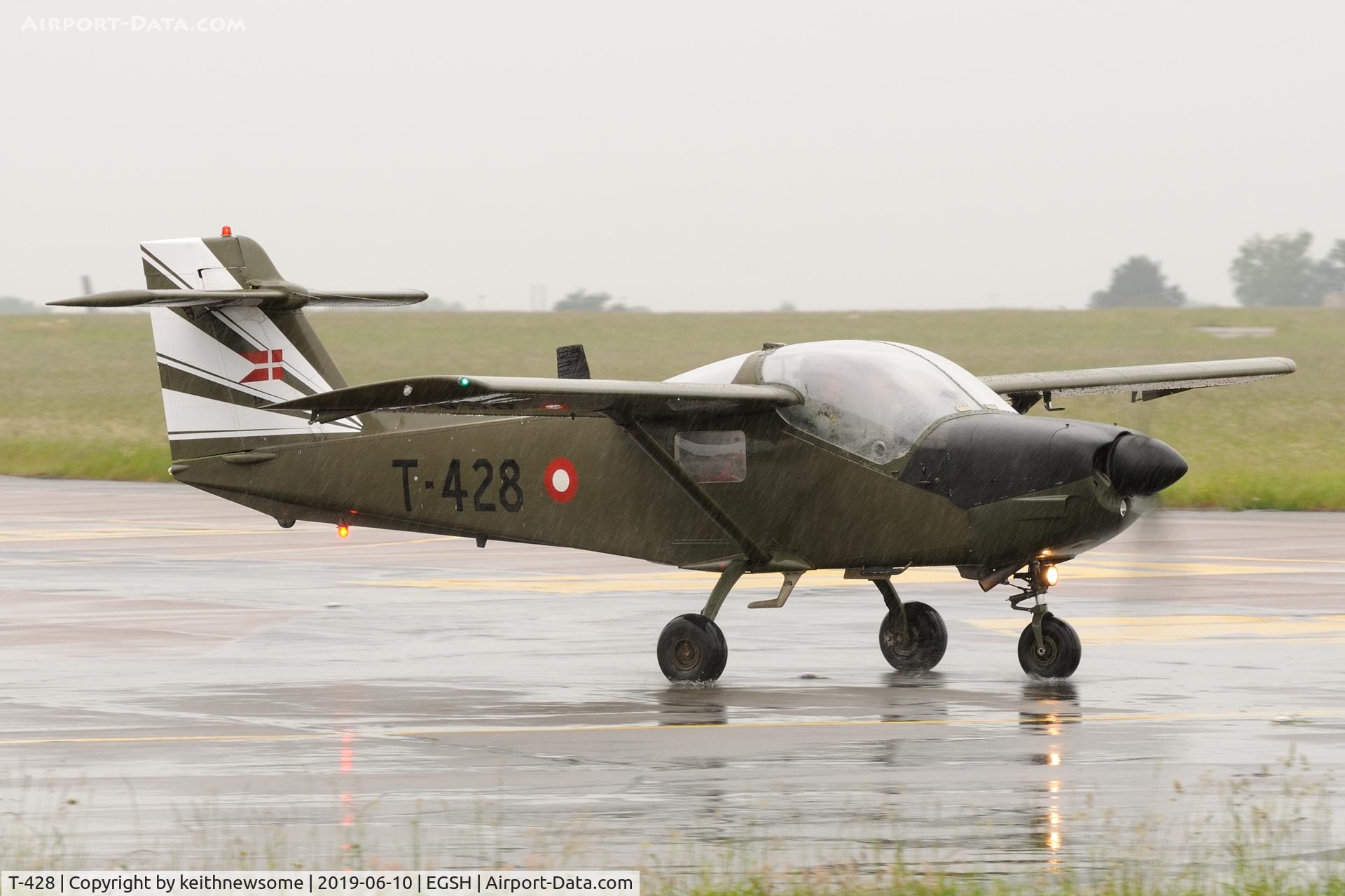T-428, Saab T-17 Supporter C/N 15-228, Leaving very wet Norwich.