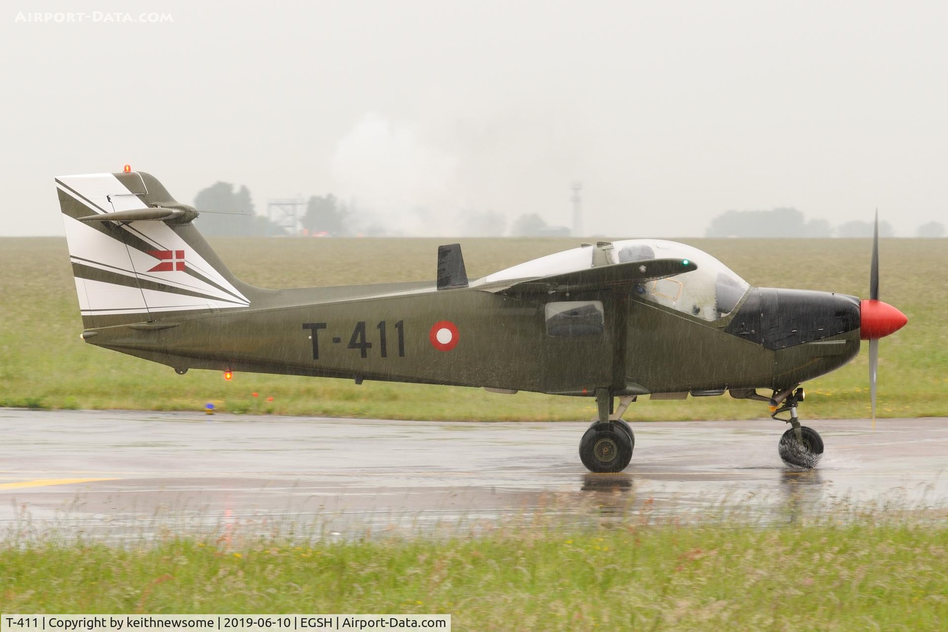 T-411, Saab T-17 Supporter C/N 15-211, Leaving very wet Norwich.