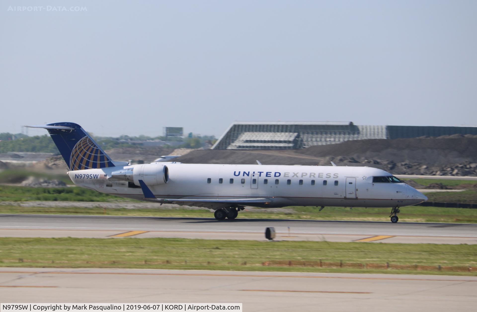 N979SW, 2004 Bombardier CRJ-200ER (CL-600-2B19) C/N 7954, CL-600-2B19