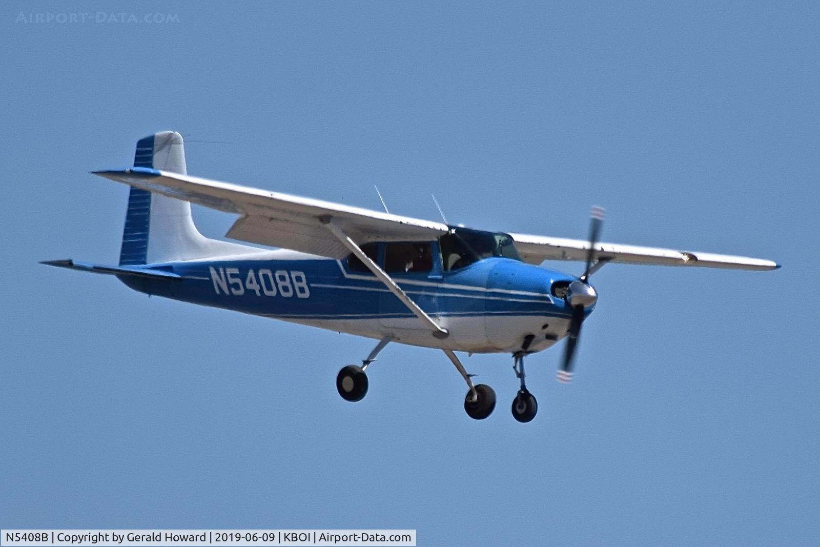 N5408B, 1956 Cessna 182 Skylane C/N 33408, Landing RWY 10R.
