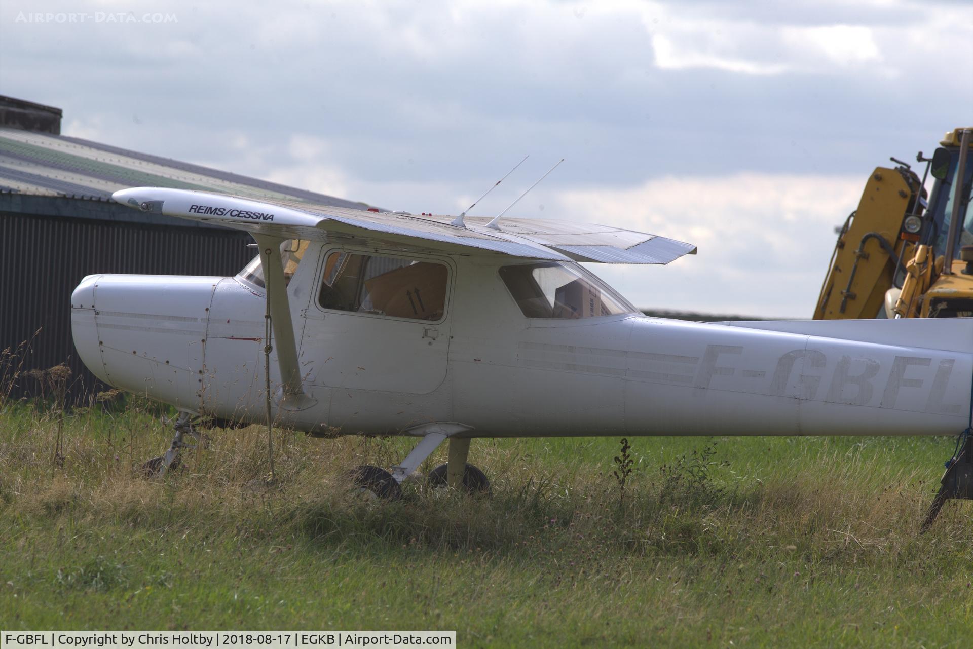 F-GBFL, 1978 Reims F152 C/N 1482, Looking in a sorry state at Biggin Hill.