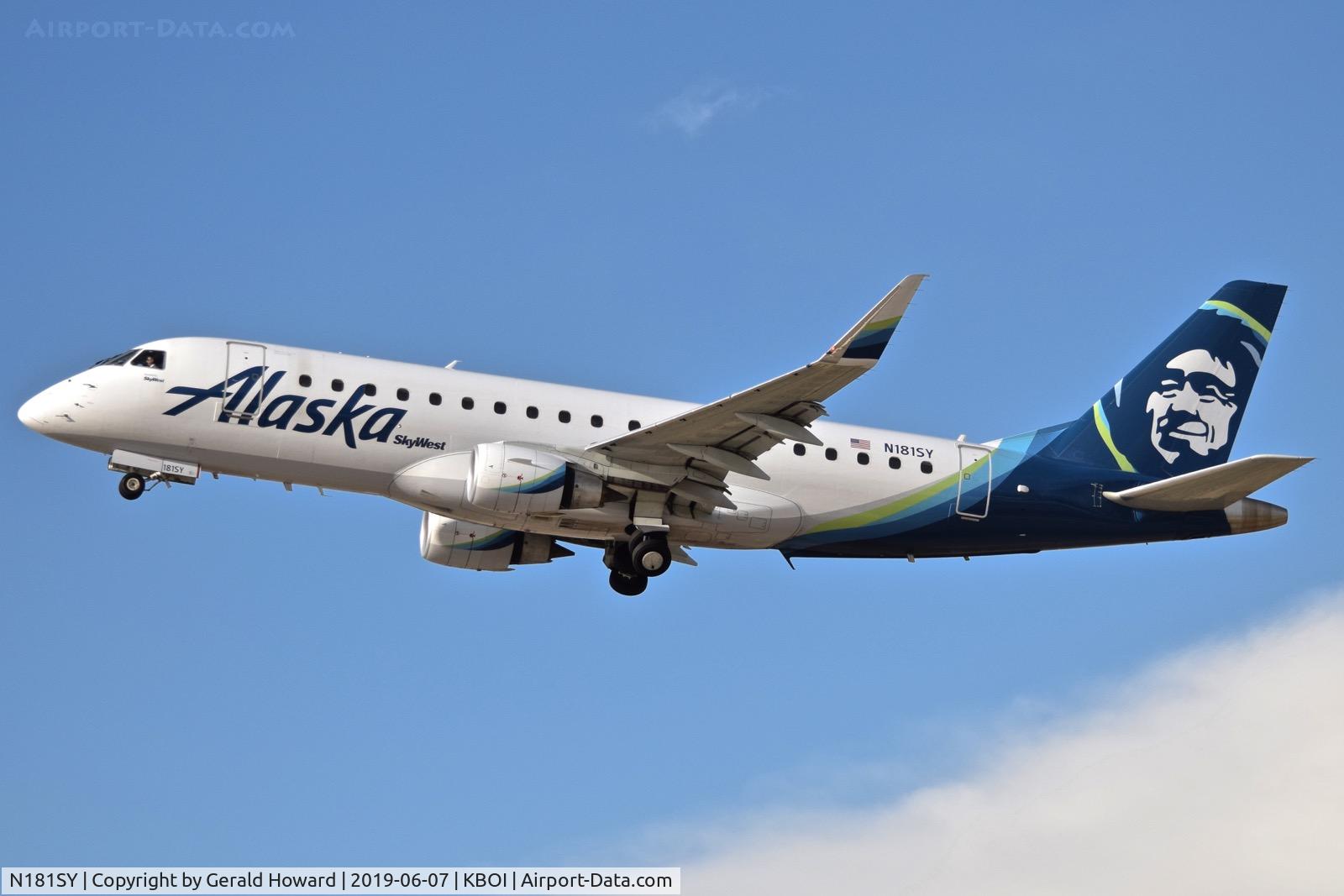 N181SY, 2016 Embraer 175LR (ERJ-170-200LR) C/N 17000574, Climb out from RWY 28L.