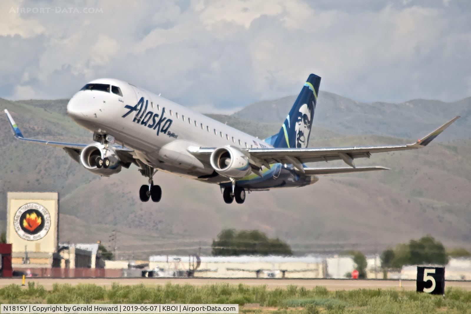 N181SY, 2016 Embraer 175LR (ERJ-170-200LR) C/N 17000574, Take off from RWY 28L.