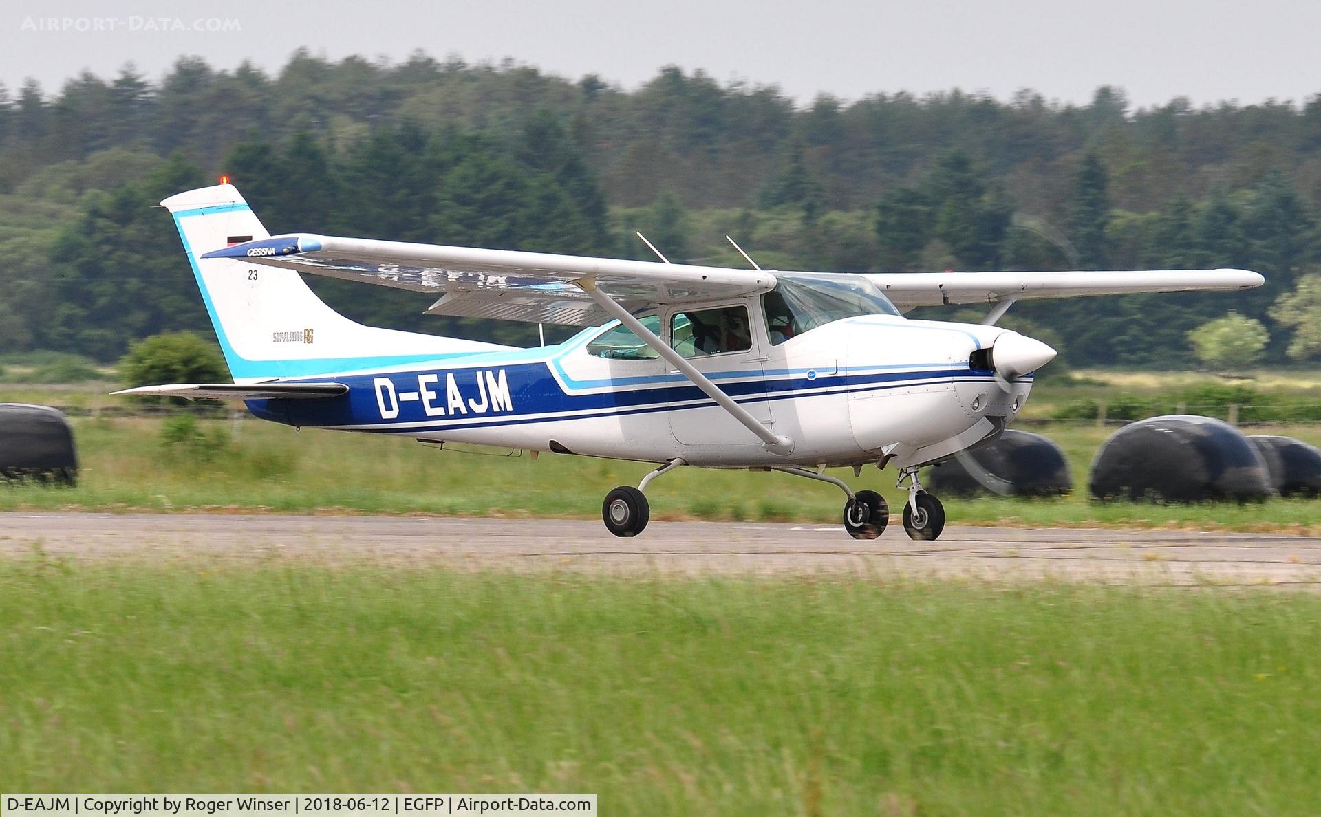 D-EAJM, 1978 Cessna R182 Skylane RG C/N R18200243, Visiting Skylane RG departing Runway 04.