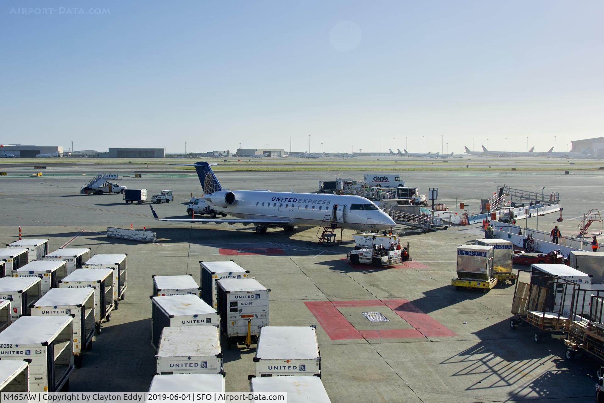N465AW, 2004 Bombardier CRJ-200LR (CL-600-2B19) C/N 7893, SFO 2019.