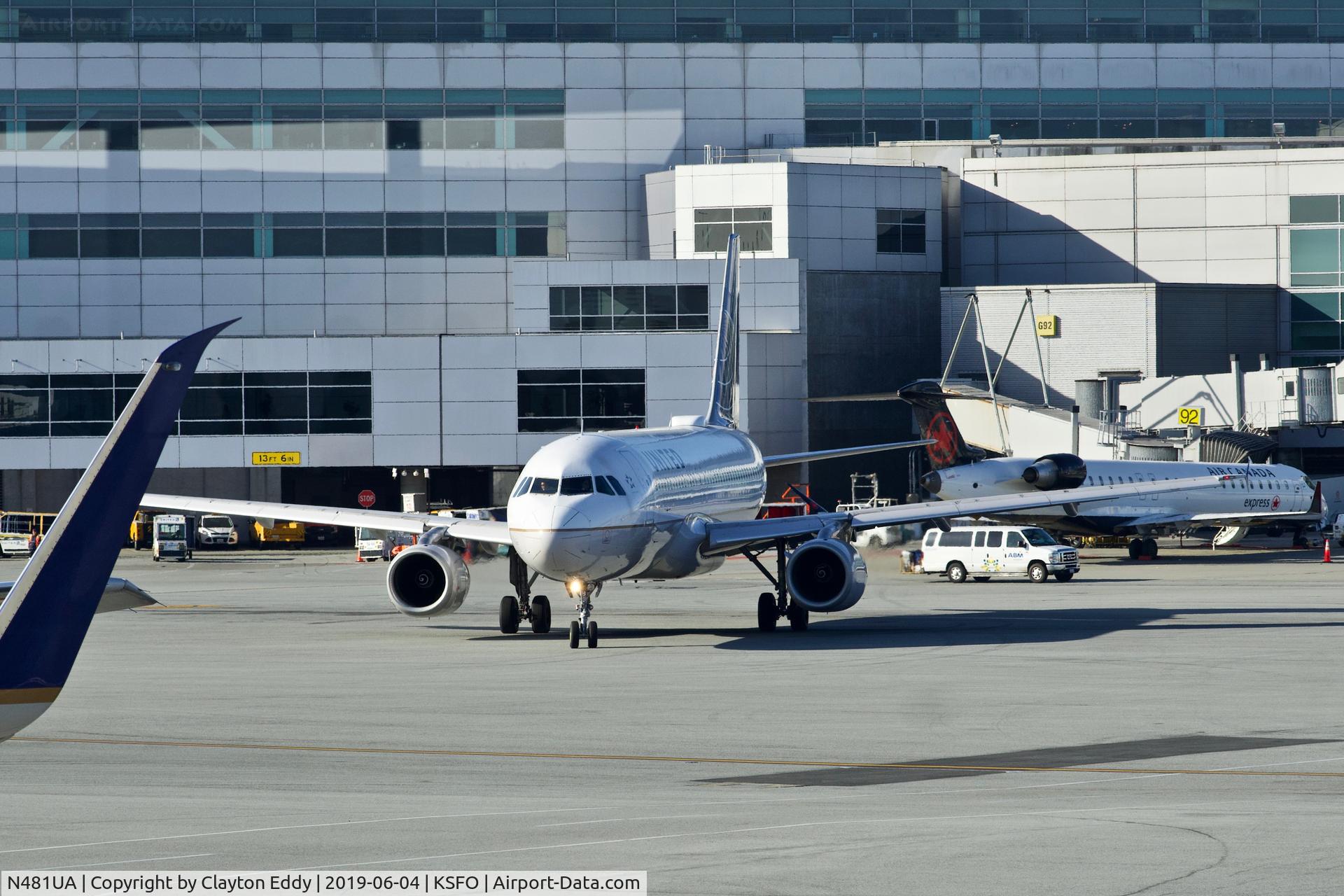 N481UA, 2001 Airbus A320-232 C/N 1559, SFO 2019.