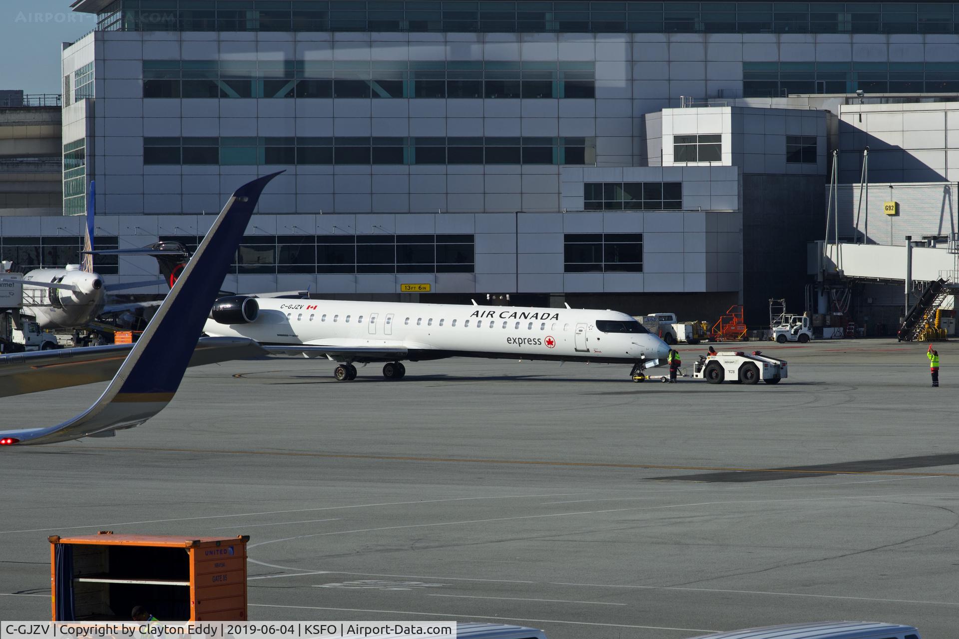 C-GJZV, 2016 Bombardier CRJ-900 (CL-600-2D24) C/N 15424, SFO 2019.