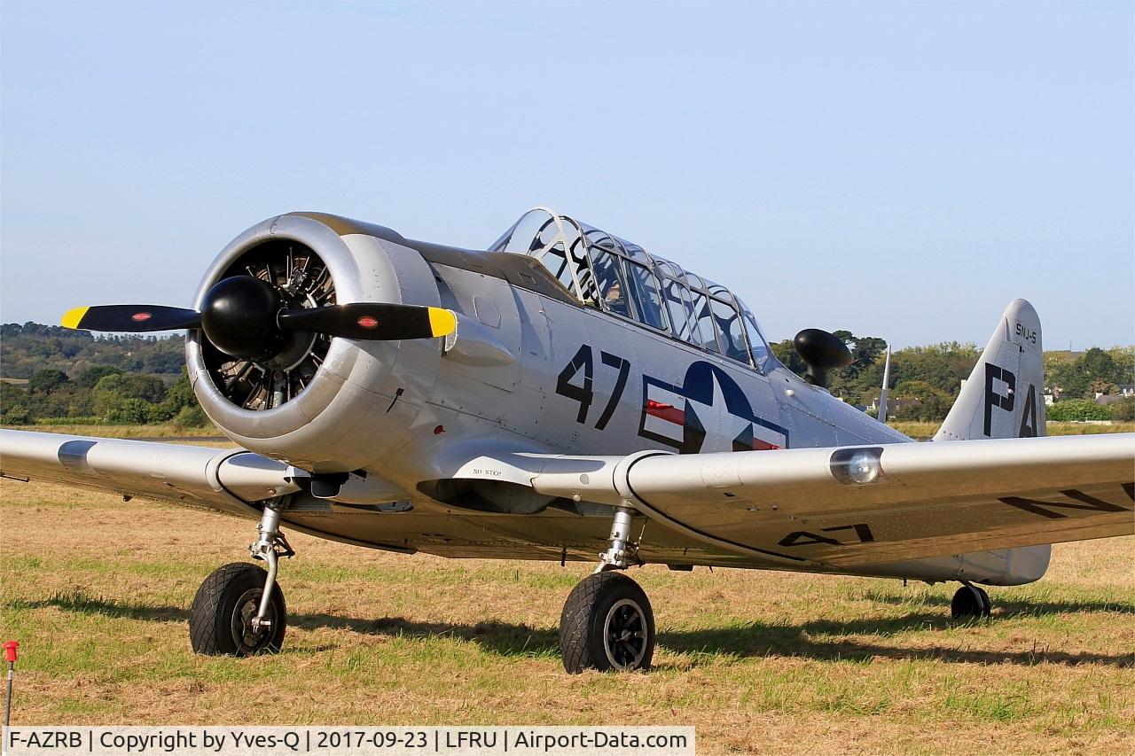 F-AZRB, North American SNJ-5 Texan Texan C/N 88-17955, North American SNJ-5 Texan, Static display, Morlaix-Ploujean airport (LFRU-MXN) Air show 2017