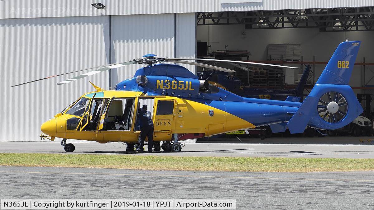 N365JL, Aerospatiale AS-365N-2 Dauphin C/N 6438, Aerospatiale AS 365, Dauphin N365Jl. YPJT 18/01/19.