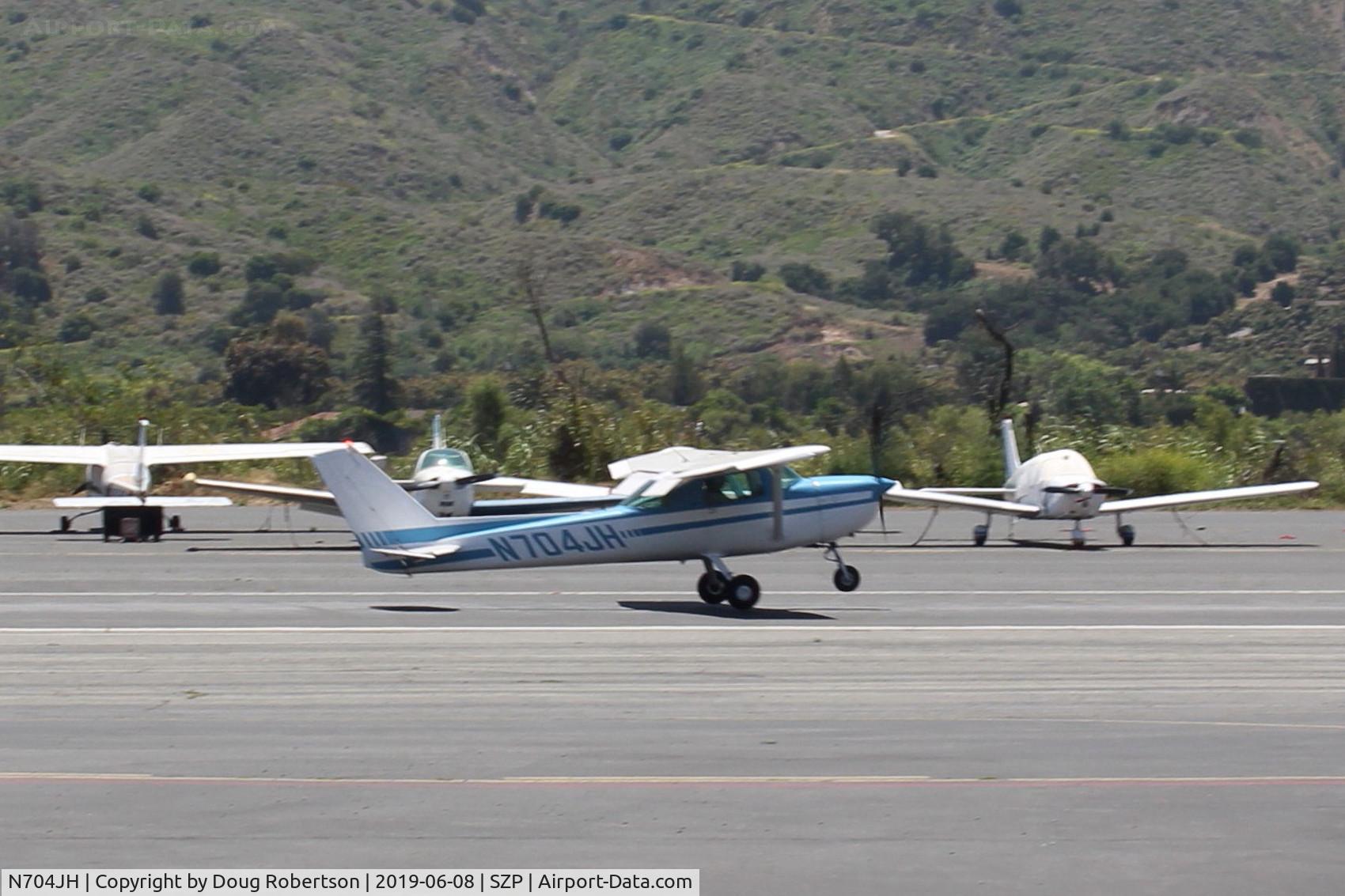 N704JH, 1976 Cessna 150M C/N 15078644, 1976 Cessna 150M, Continental O-200 100 Hp, landing roll Rwy 22