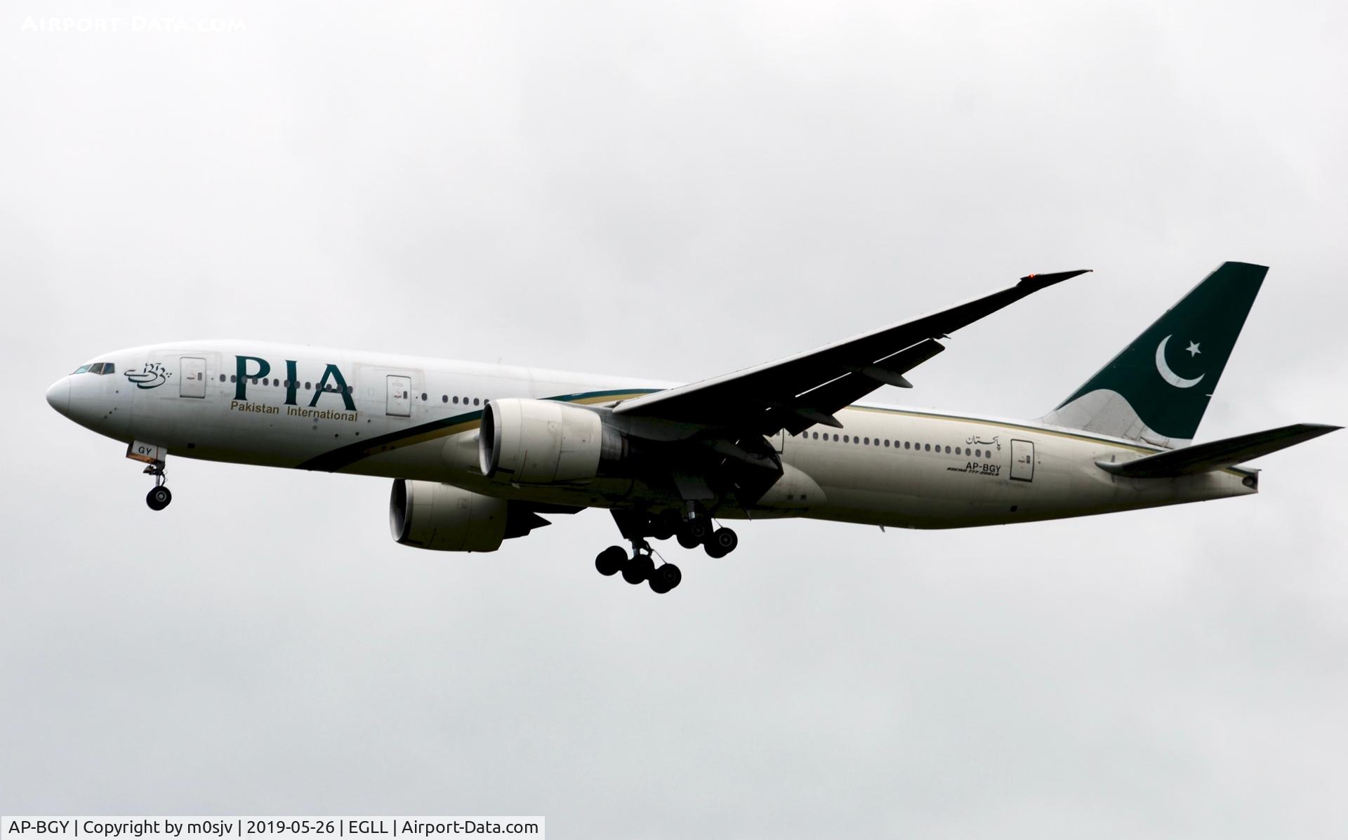 AP-BGY, 2005 Boeing 777-240/LR C/N 33781, Taken from various locations around the 27L/R landing zones