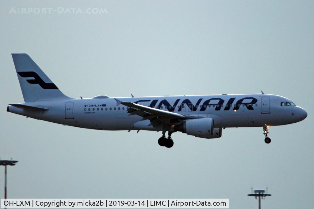 OH-LXM, 2003 Airbus A320-214 C/N 2154, Landing