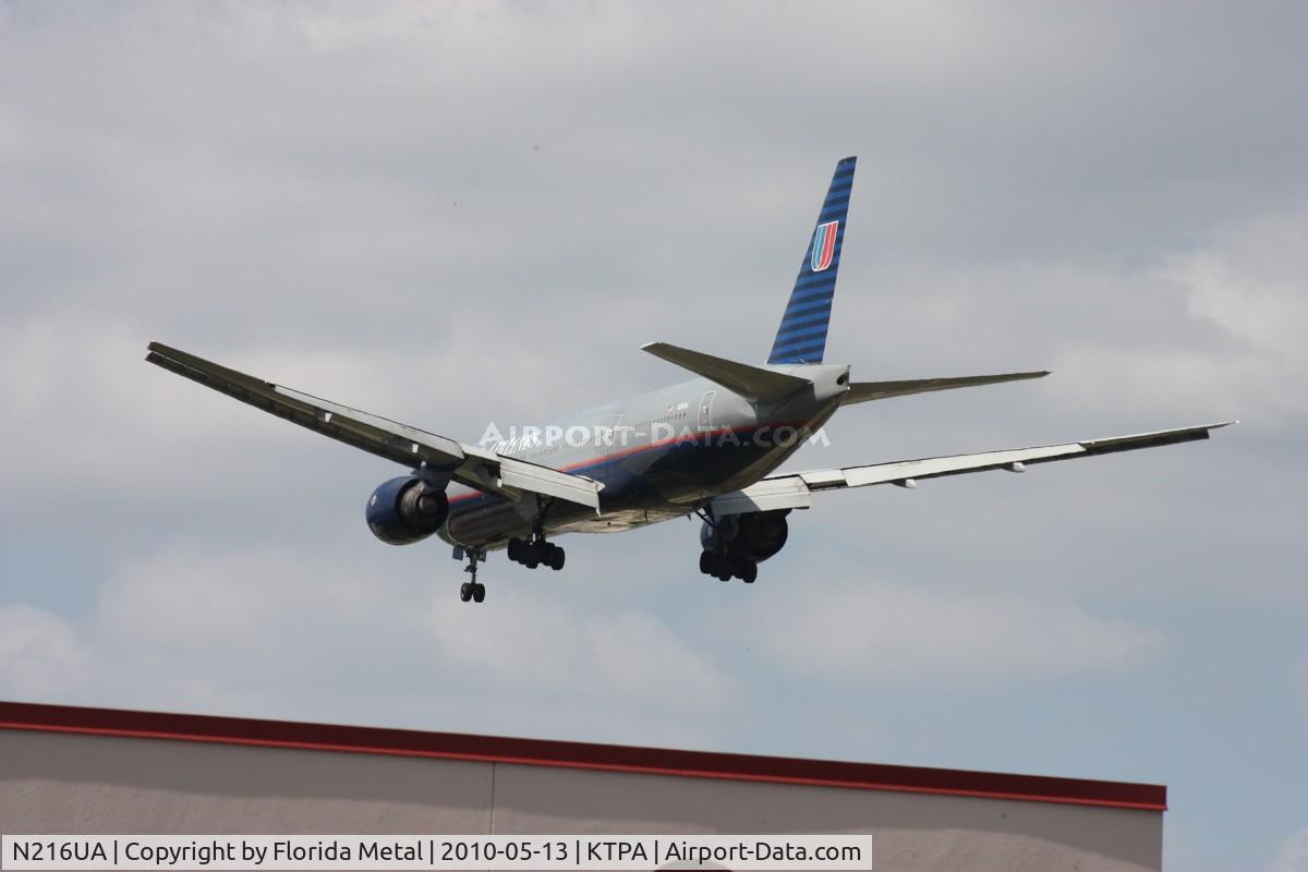 N216UA, 2000 Boeing 777-222 C/N 30549, United