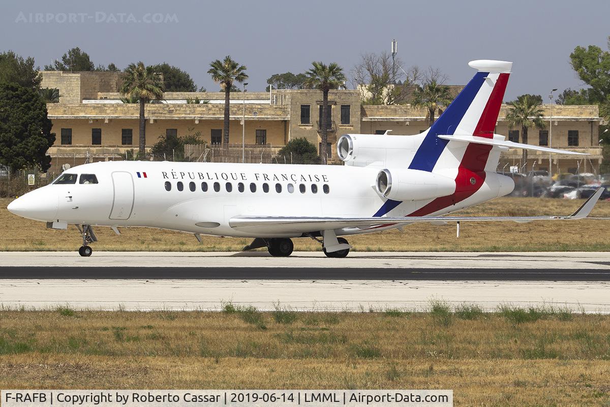 F-RAFB, 2010 Dassault Falcon 7X C/N 086, Runway 13 Backtrack