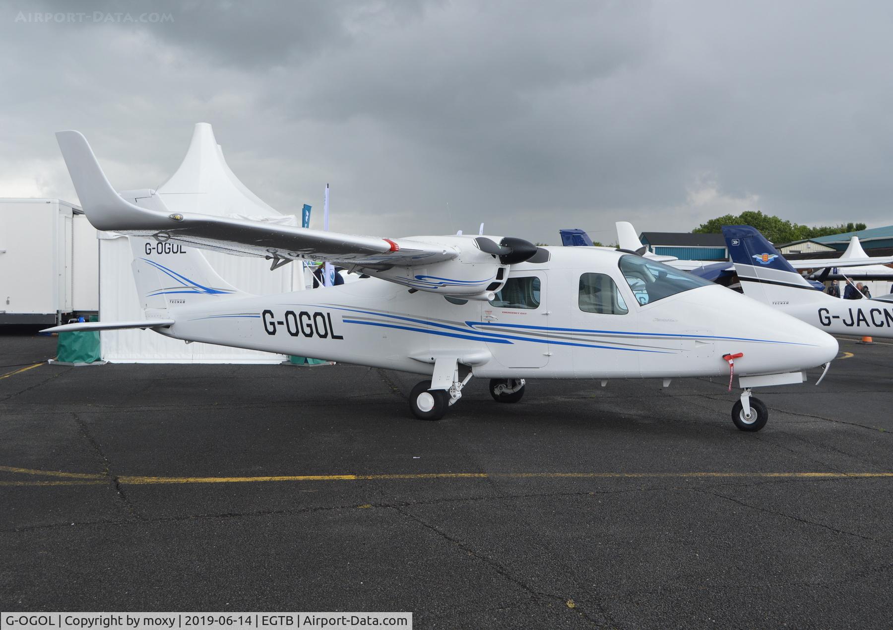 G-OGOL, 2018 Tecnam P-2006T C/N 262, Tecnam P-2006T at Wycombe Air Park.