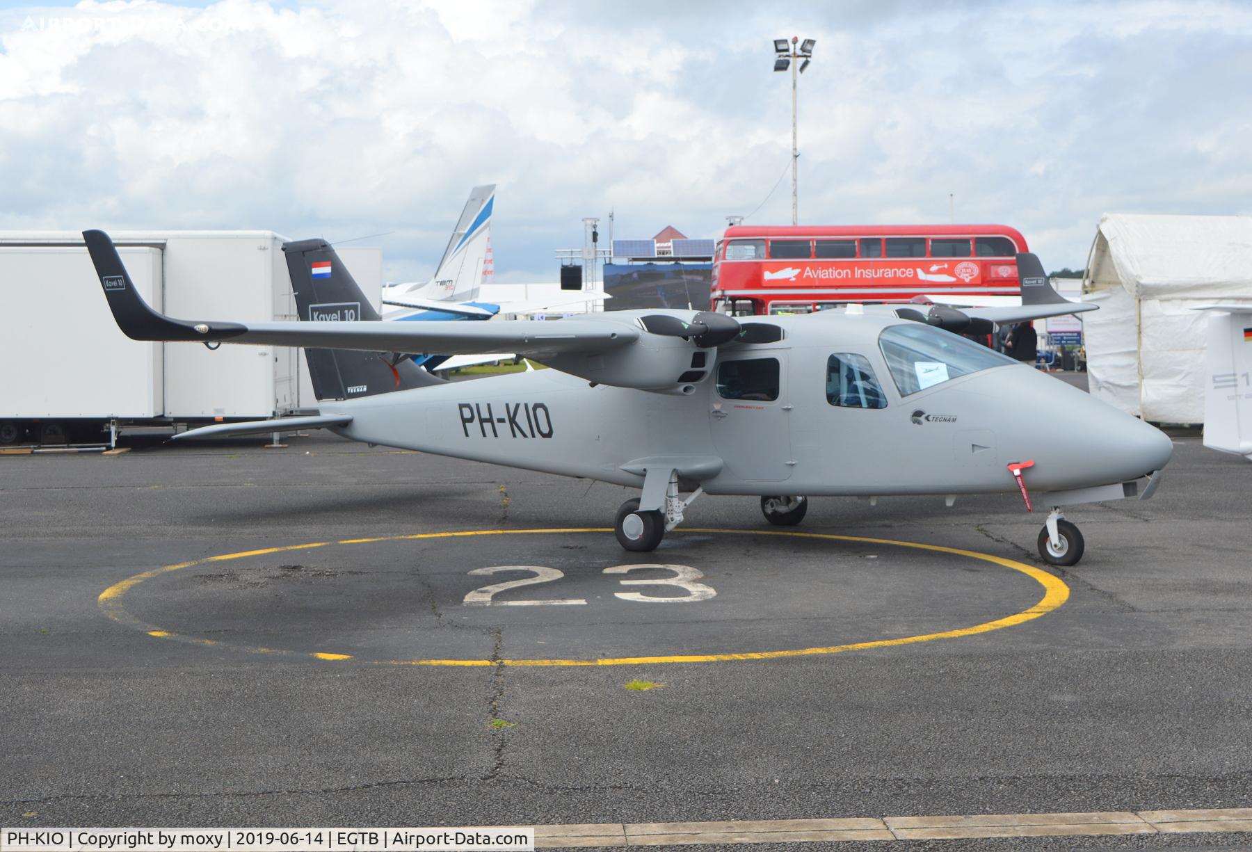 PH-KIO, Tecnam P2006T C/N 279, Tecnam P-2006T at Wycombe Air Park.